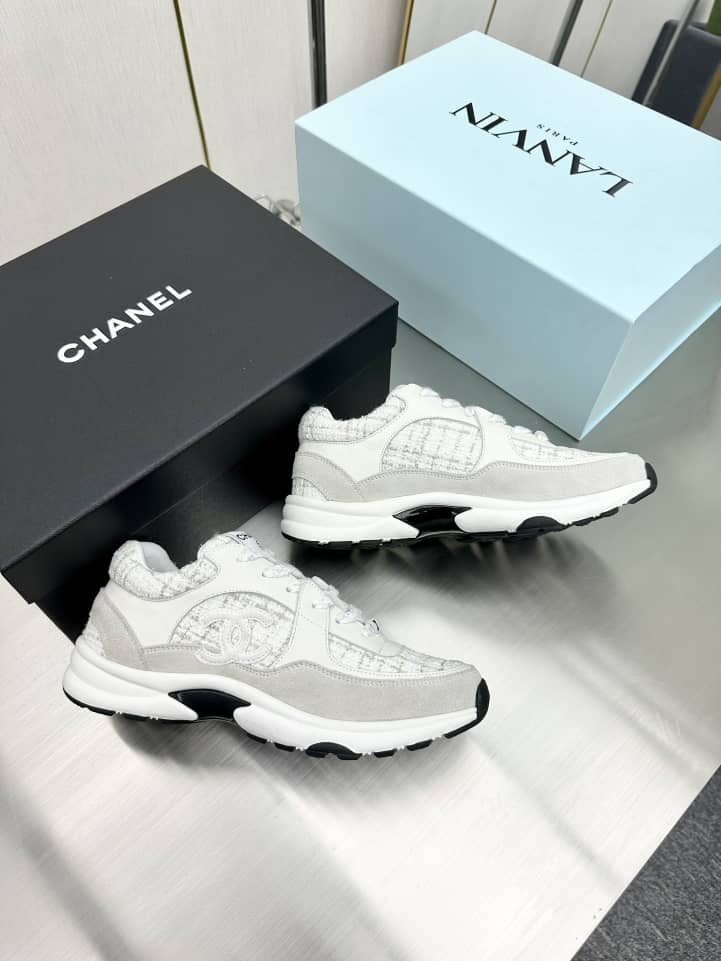 Chanel Wmns CC Logo Sneaker White Silver - vstockx