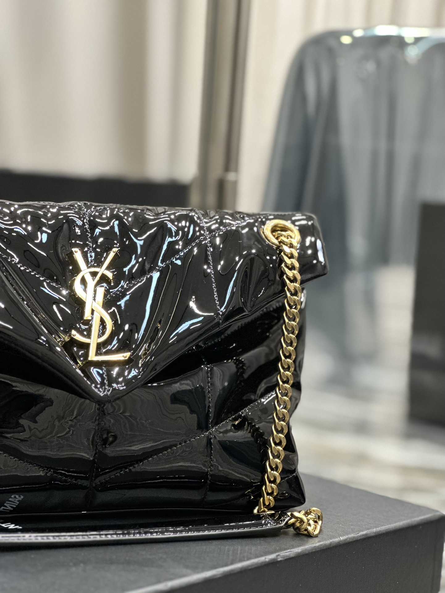 Handbags SAINT LAURENT 577476 size 29x17x11 cm - vstockx