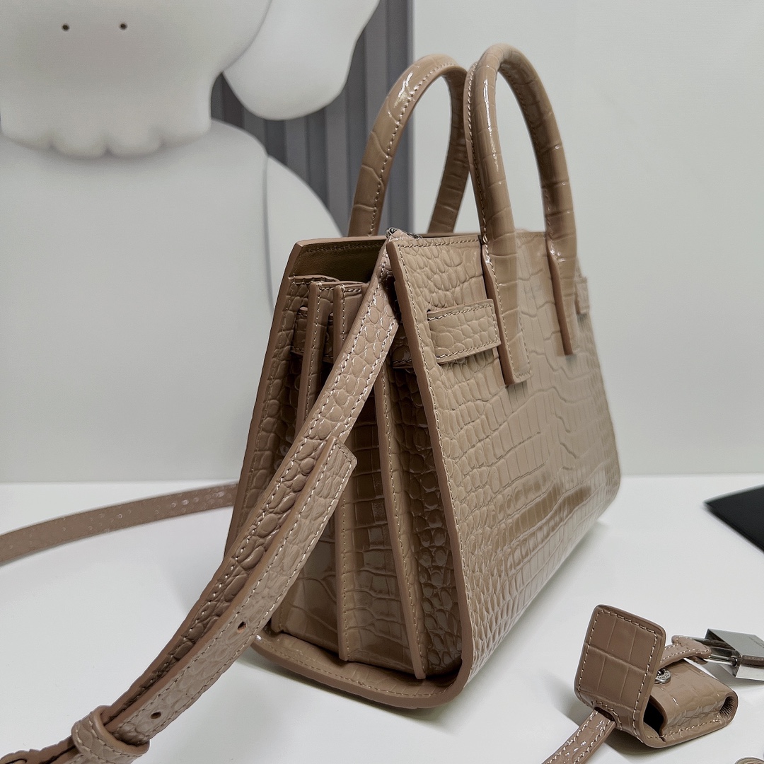 Handbags SAINT LAURENT 392035 size 21*15*10 cm - vstockx