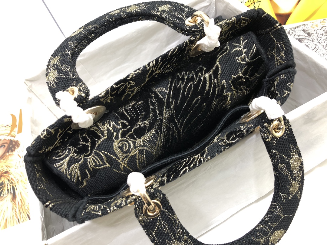 Handbag Dior M0565 size 24 x 20 x 11 cm - vstockx