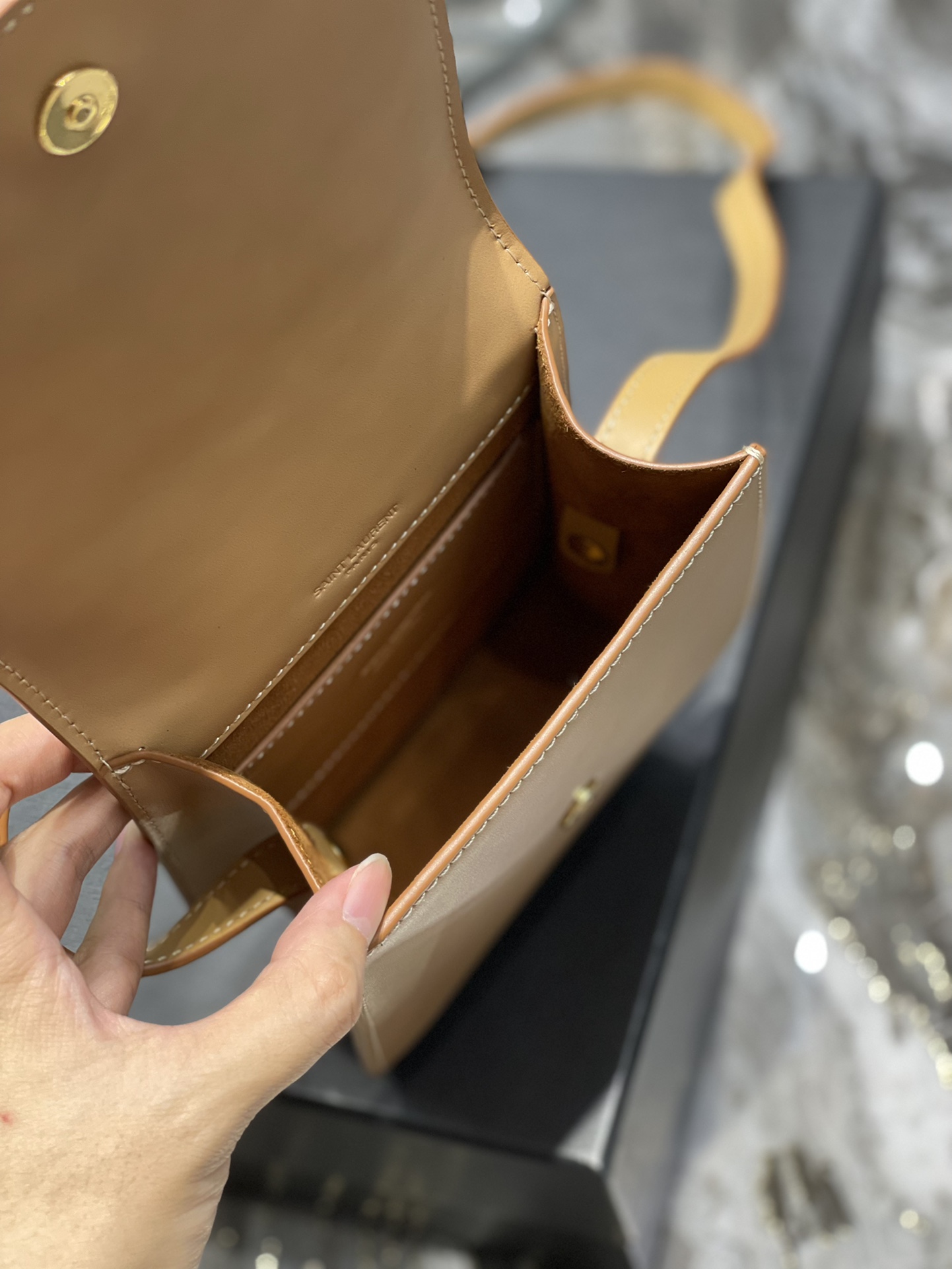 Handbags SAINT LAURENT 668809 size 16  18x6 cm - vstockx