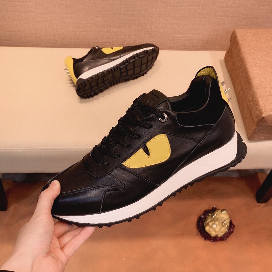 Fendi Low Top Sneakers 16 - vstockx