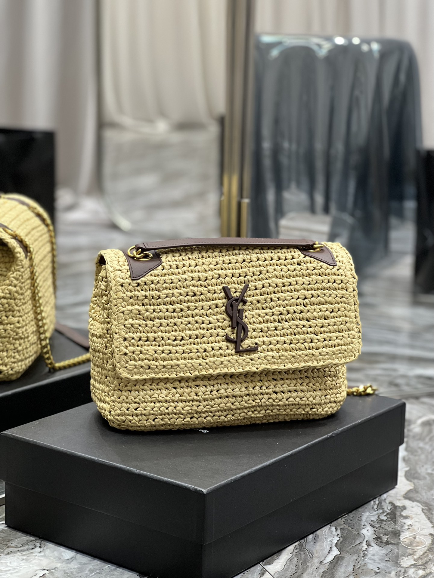 Handbags SAINT LAURENT 633158 size 28  20.5  8.5 cm - vstockx