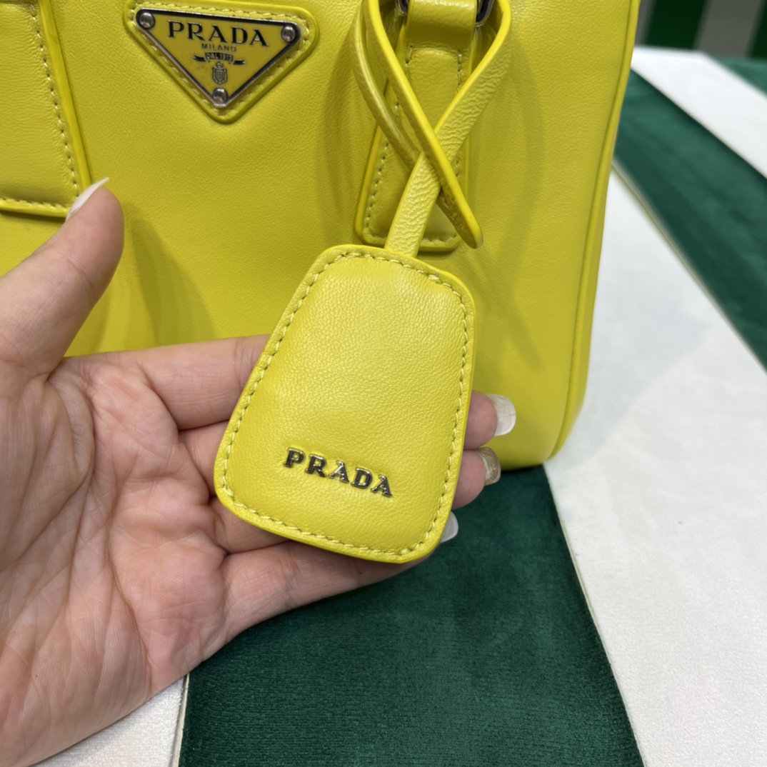 Handbags Prada 1BA906 size:20*14.5*9.5 cm - vstockx