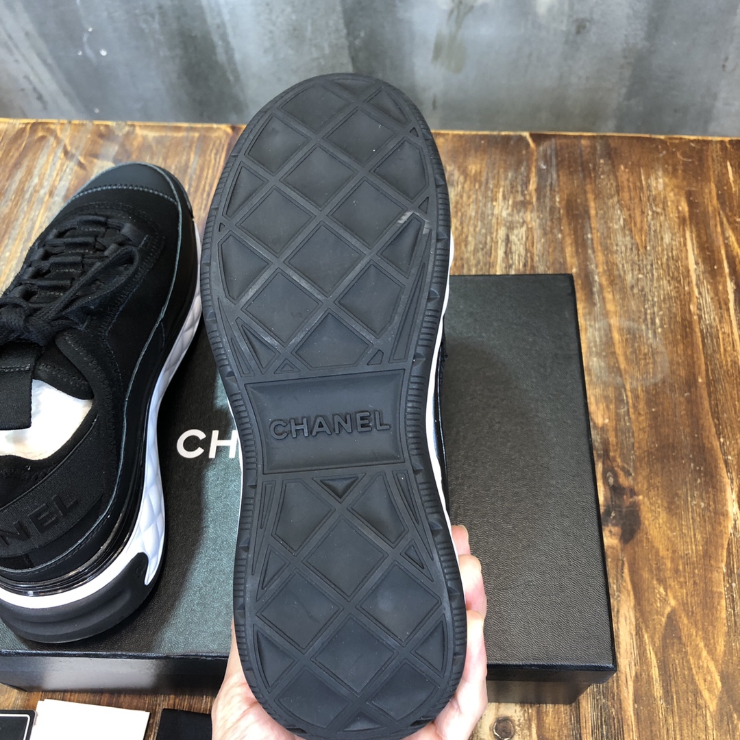 Chanel Fabric & Suede Calfskin Low Top Sneaker 19 - vstockx