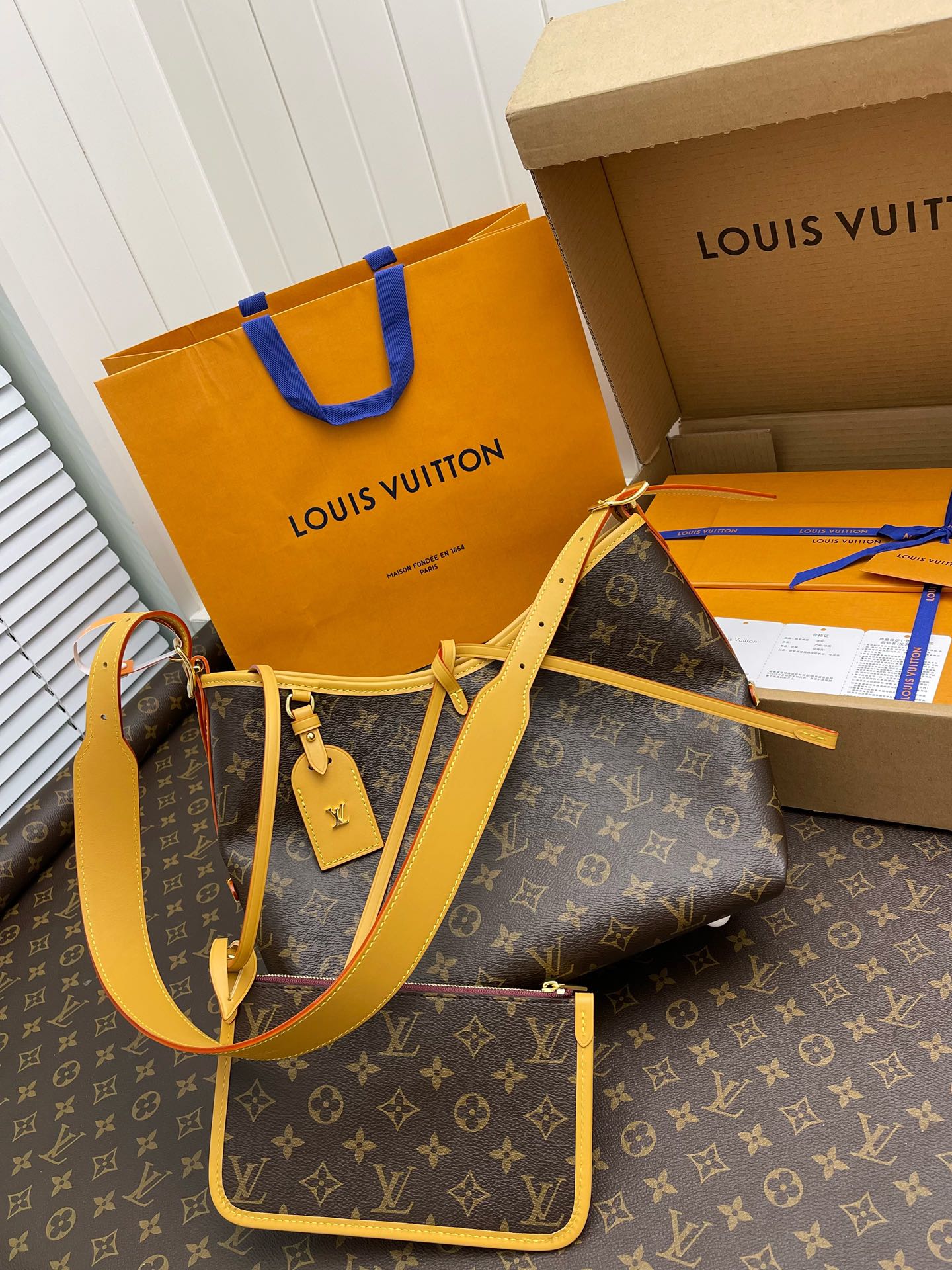 Handbags Louis Vuitton M46203 size:29*24*12 cm - vstockx