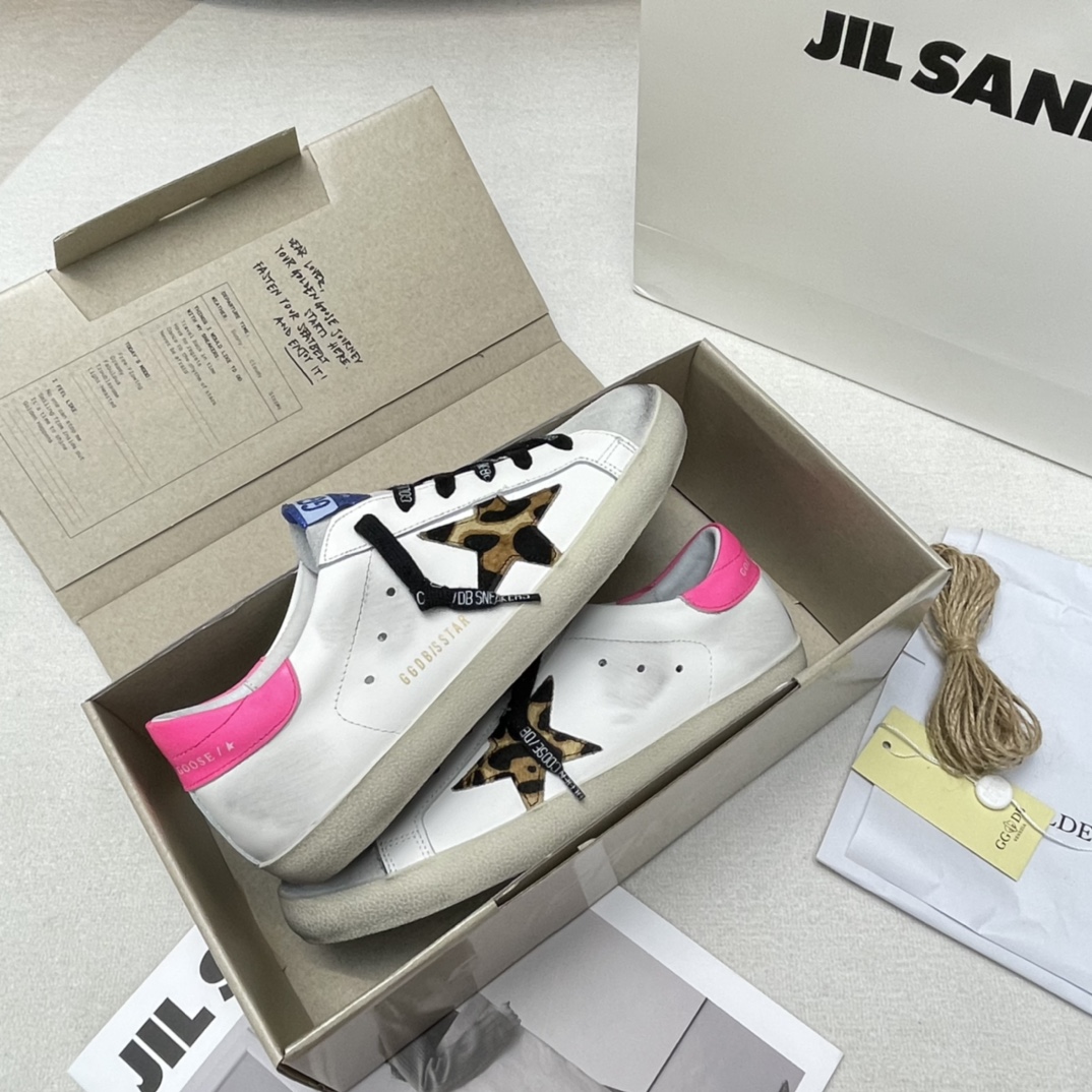 Golden Goose Superstar distressed-finish sneakers 22 - vstockx