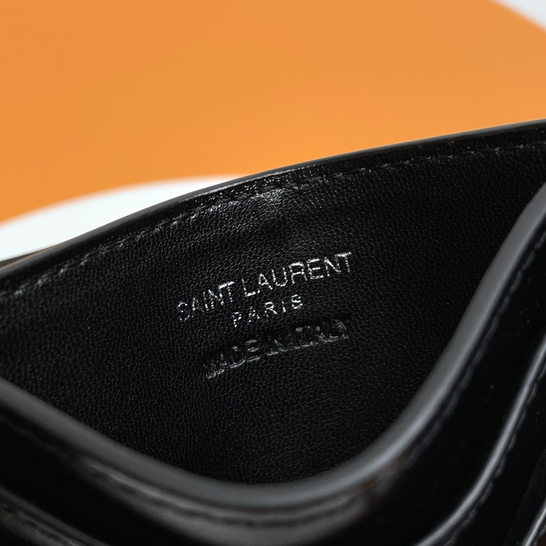 Handbags SAINT LAURENT 423291 size 10x7.5x0.5 cm - vstockx