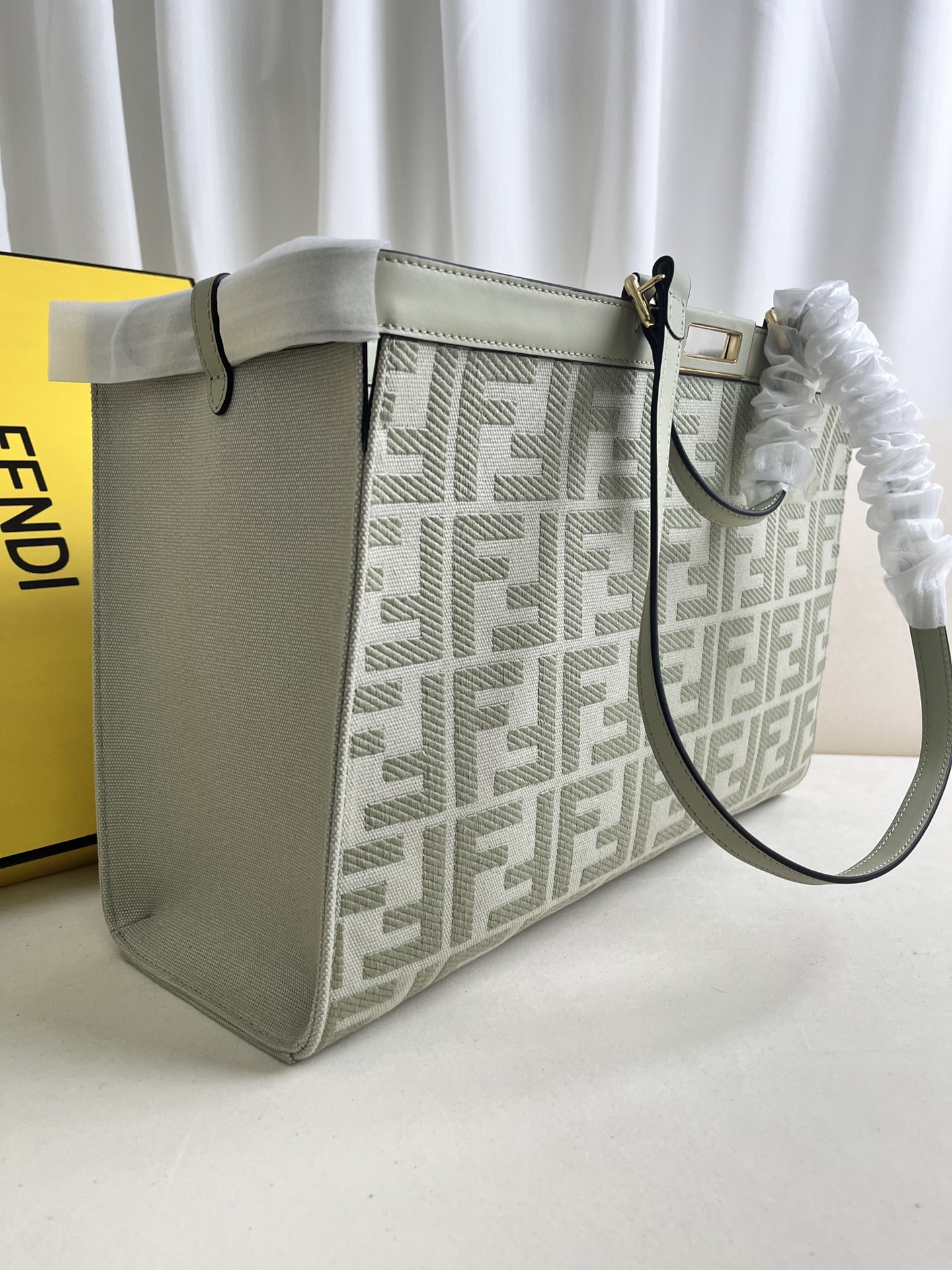 handbags FENDI 1819 size:40*12*29cm - vstockx