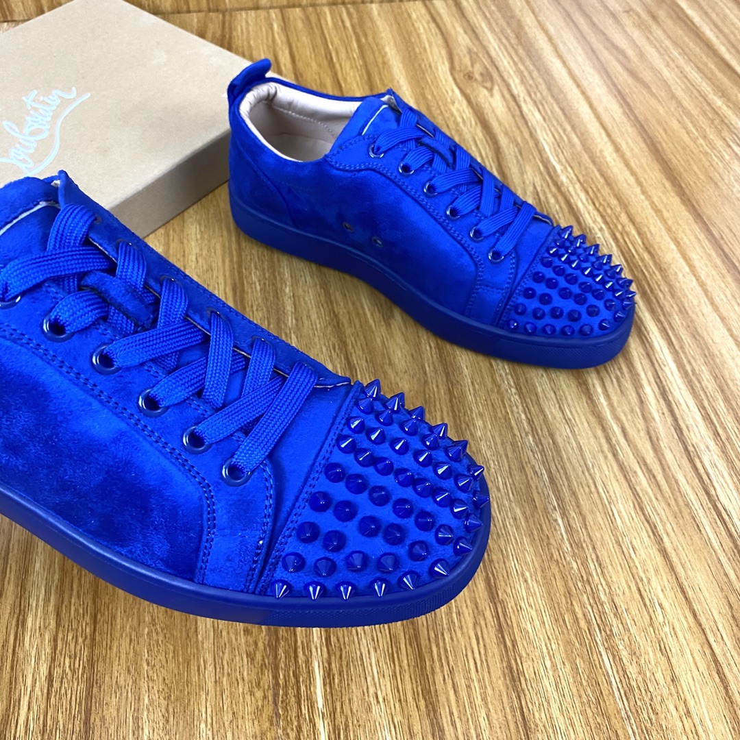 Christian Louboutin Louis Junior Spikes Orlato Flat Sneakers 9 - vstockx