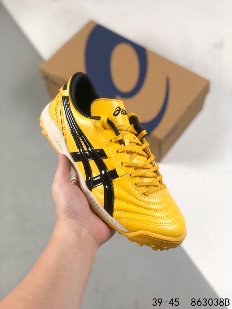 ASICS football shoes 1 - vstockx