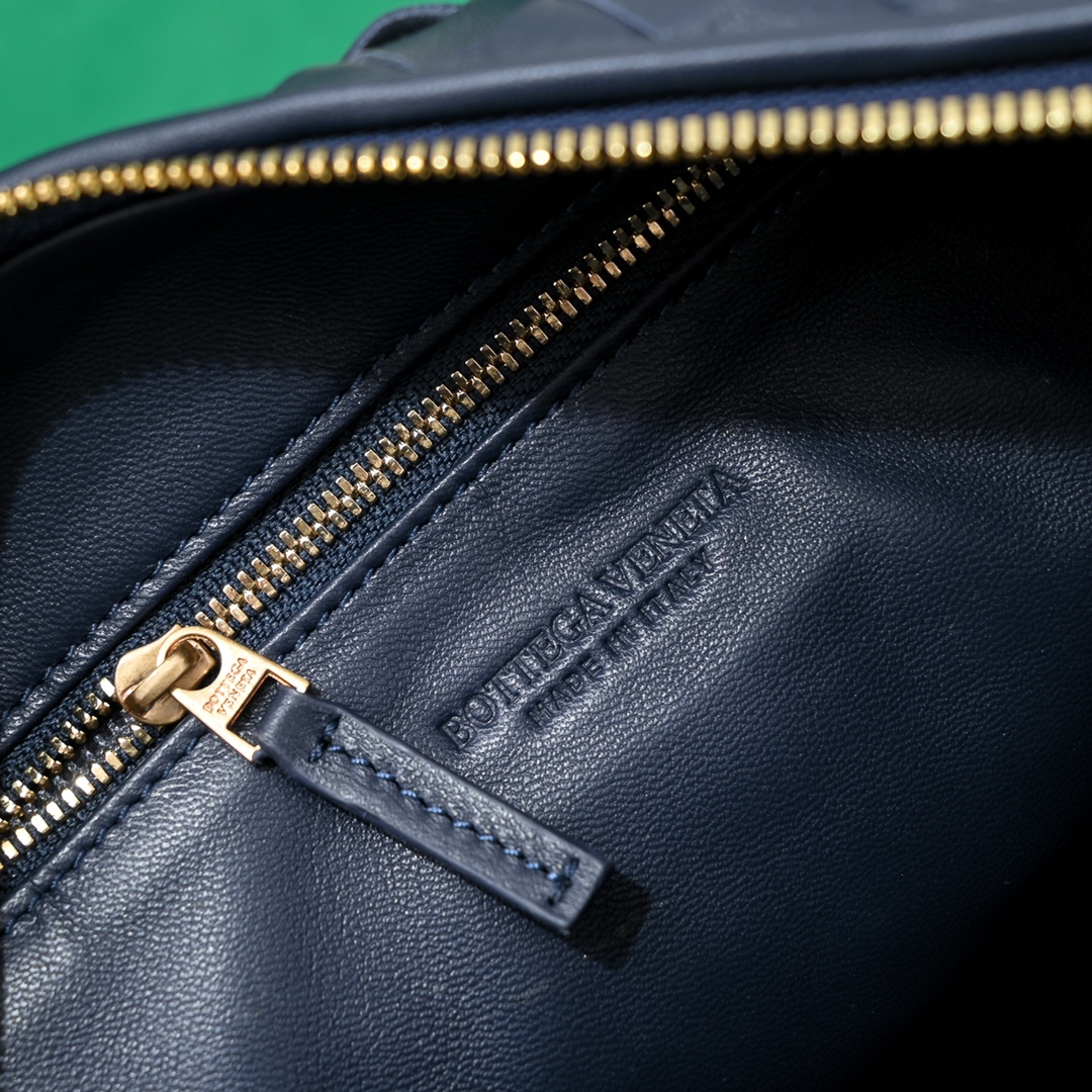 handbags Bottega Veneta 6697 size:36*21*13 - vstockx