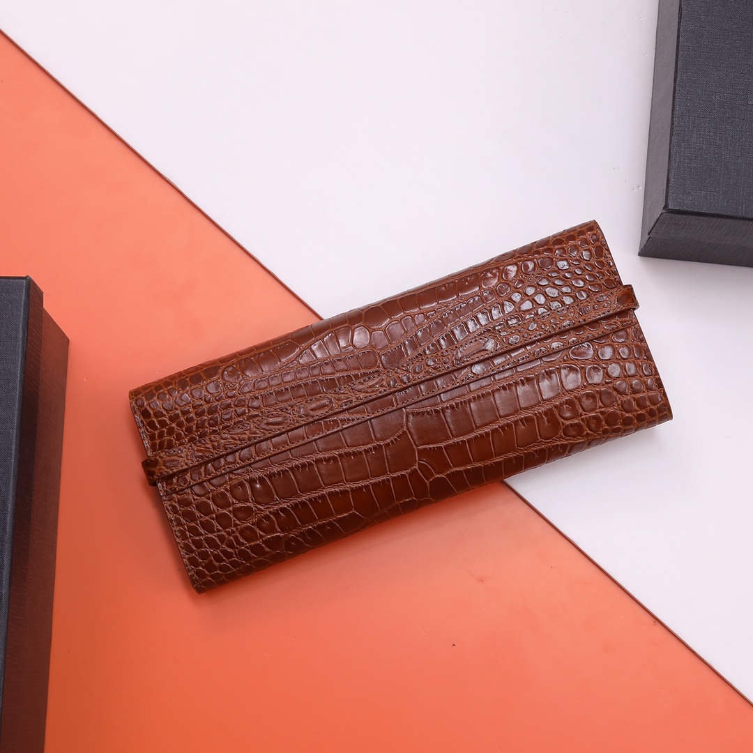 Handbags SAINT LAURENT 695949 size 31x14x3 cm - vstockx