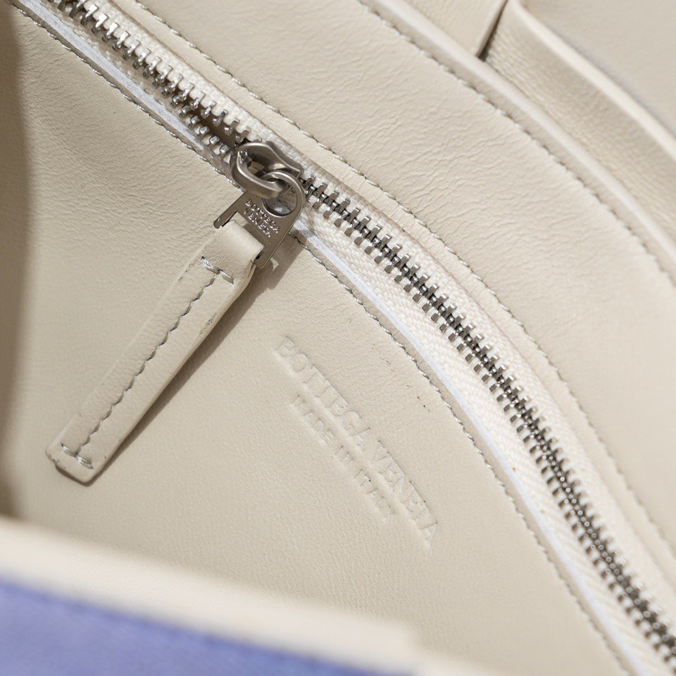 handbags Bottega Veneta 6687 size:23*15*5.5cm - vstockx