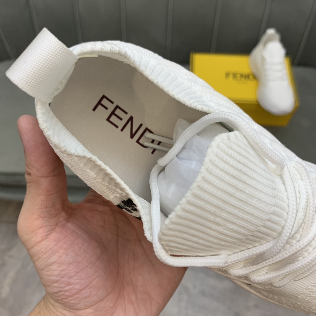 Fendi Low Top Sneakers 2 - vstockx