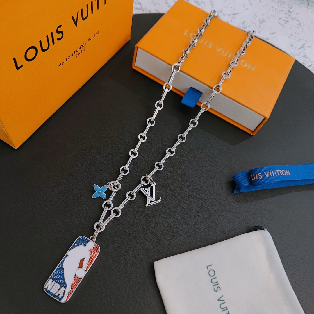 Jewelry Louis Vuitton 375 - vstockx
