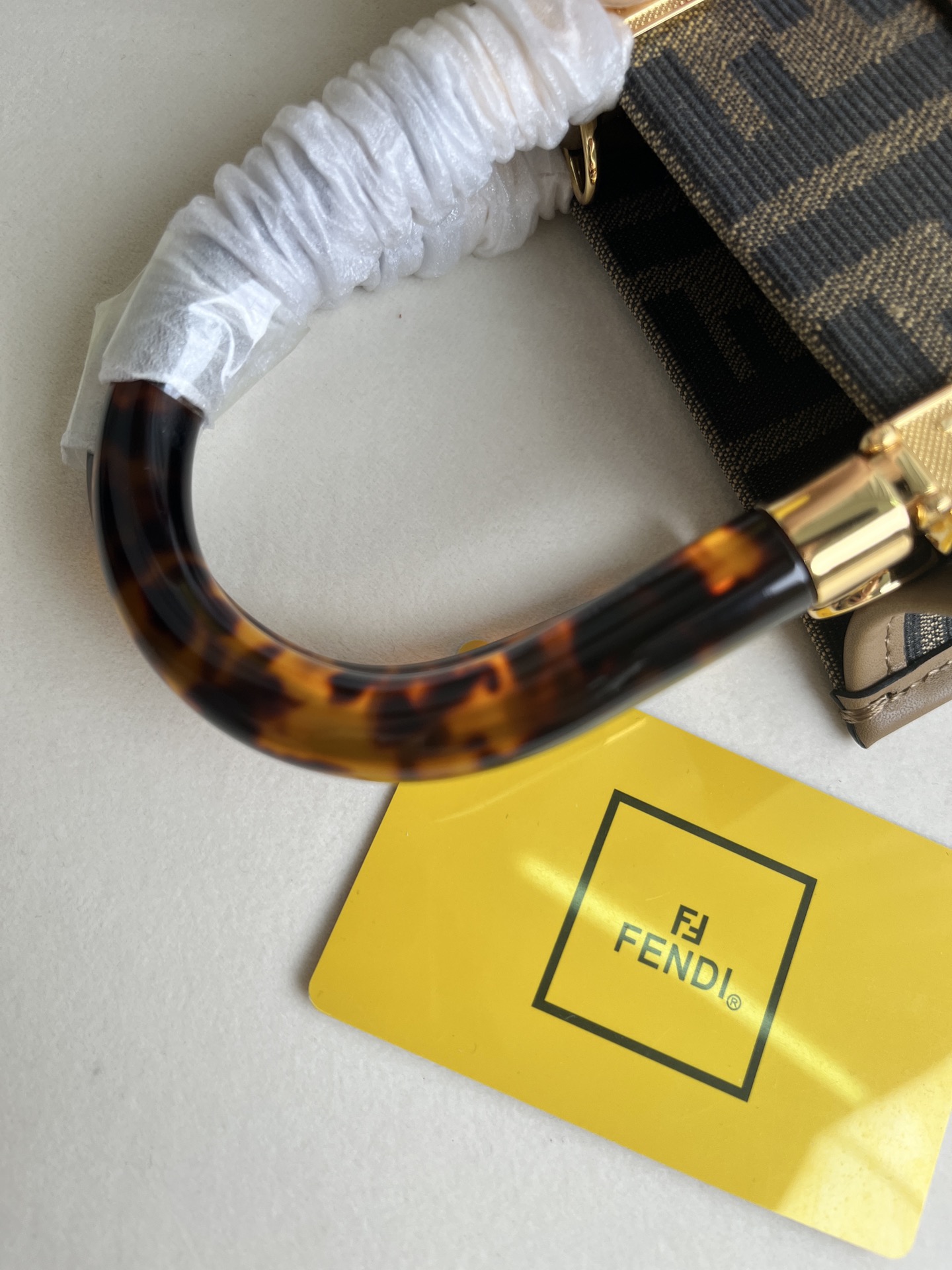 handbags FENDI 208 size:18*13*6.5 - vstockx