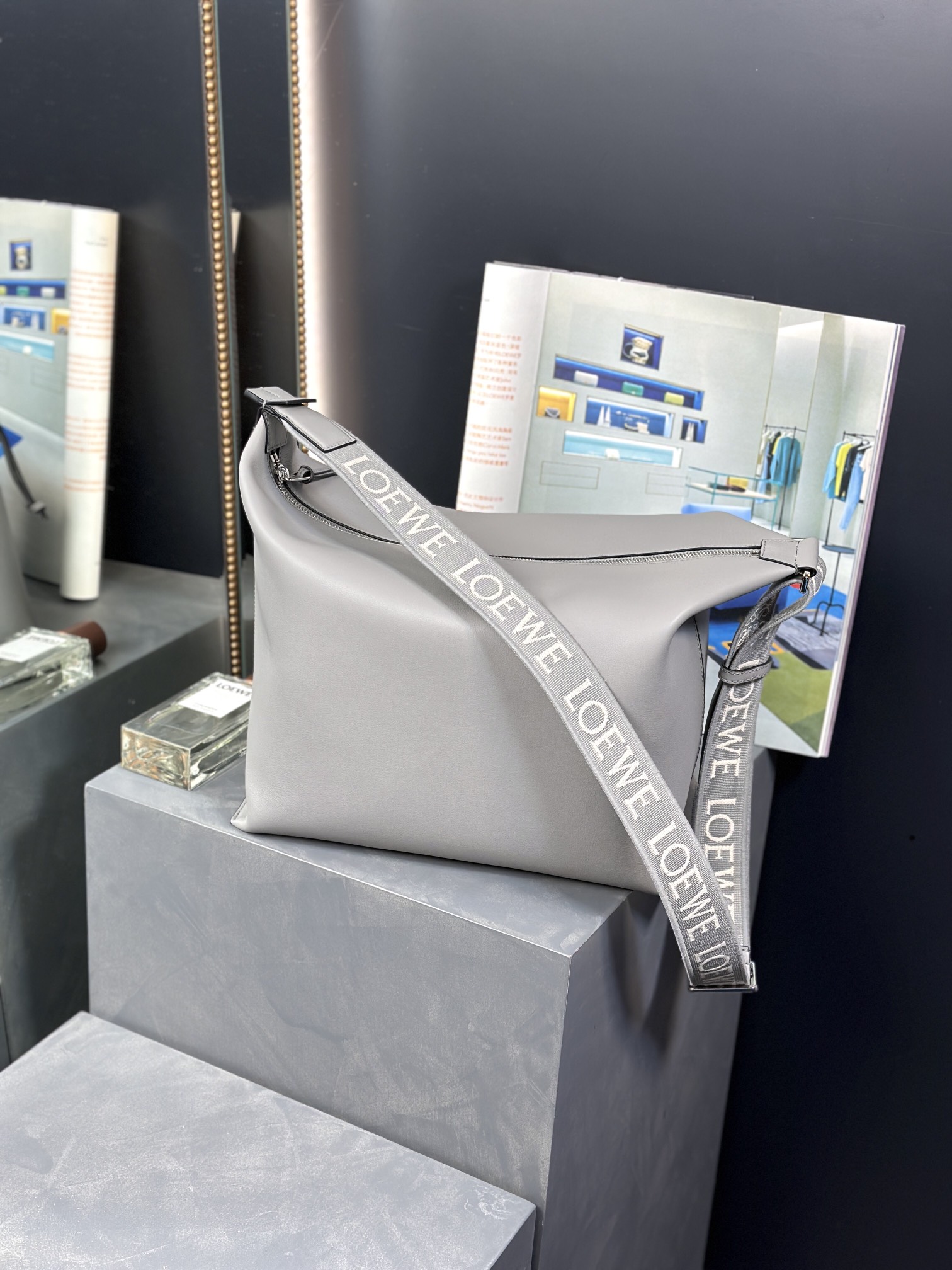 Handbags LOEWE  size:43-13.5-29 cm - vstockx