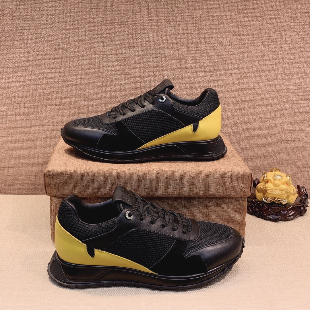 Fendi Low Top Sneakers 19 - vstockx