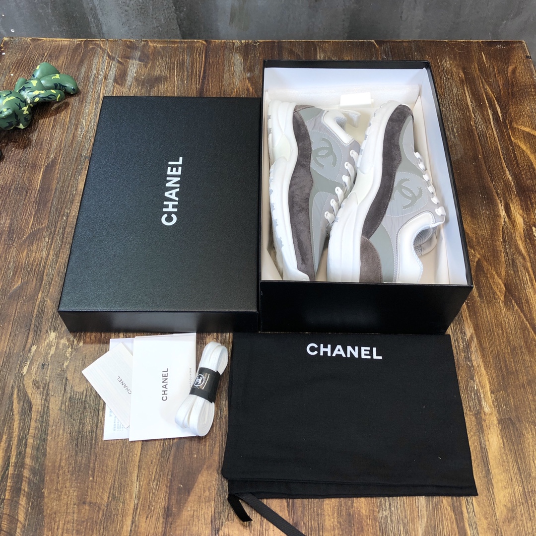 Chanel Fabric & Suede Calfskin Low Top Sneaker 31 - vstockx