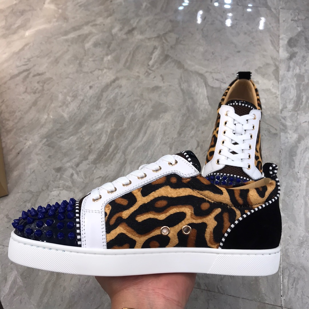 Christian Louboutin Louis Junior Spikes Orlato Flat Sneakers 59 - vstockx