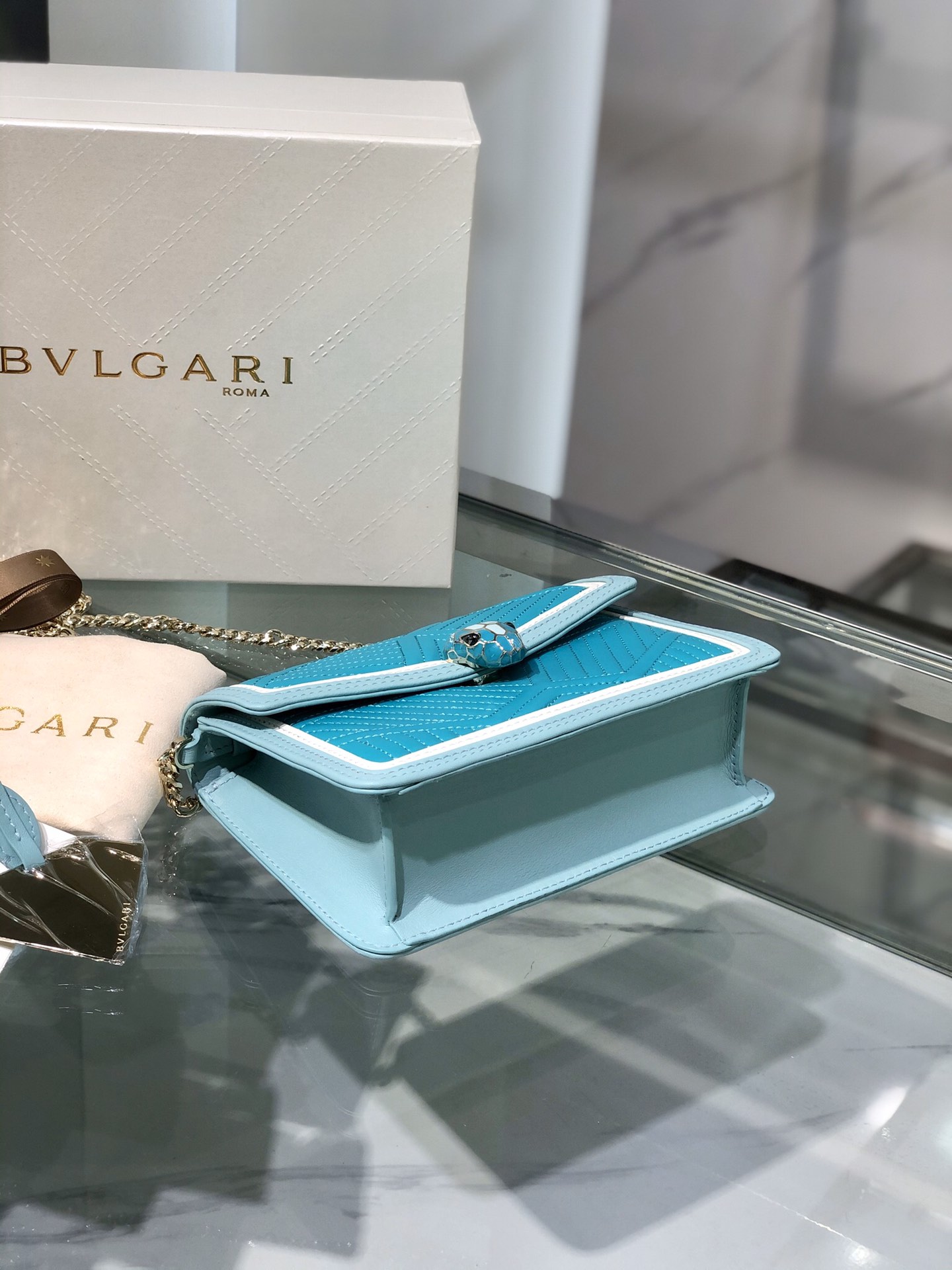 Handbags Bvlgari Serpenti Forever 288104 size:17*11*5 cm - vstockx
