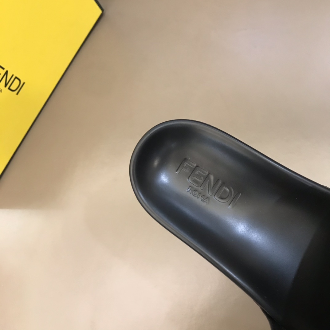 Fendi Slides 19 - vstockx