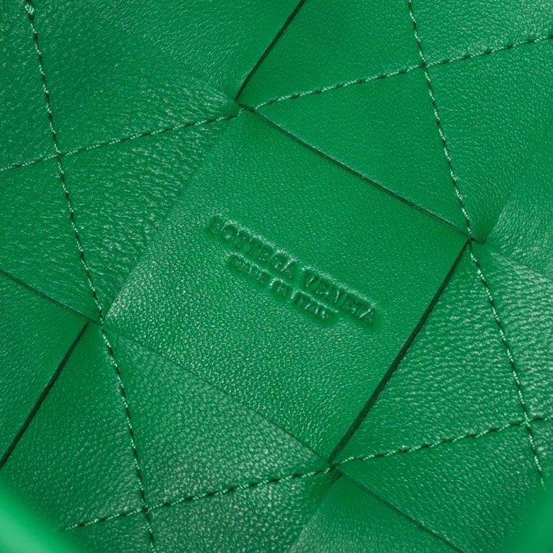 Handbags Bottega Veneta 6612 size:19 cm - vstockx