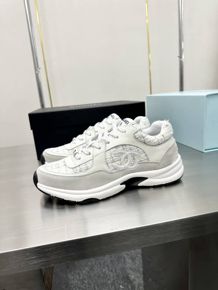 Chanel Wmns CC Logo Sneaker White Silver - vstockx