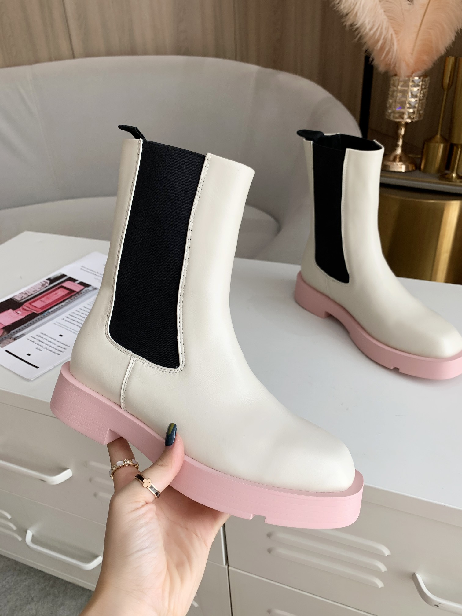 Givenchy Boots 24 - vstockx