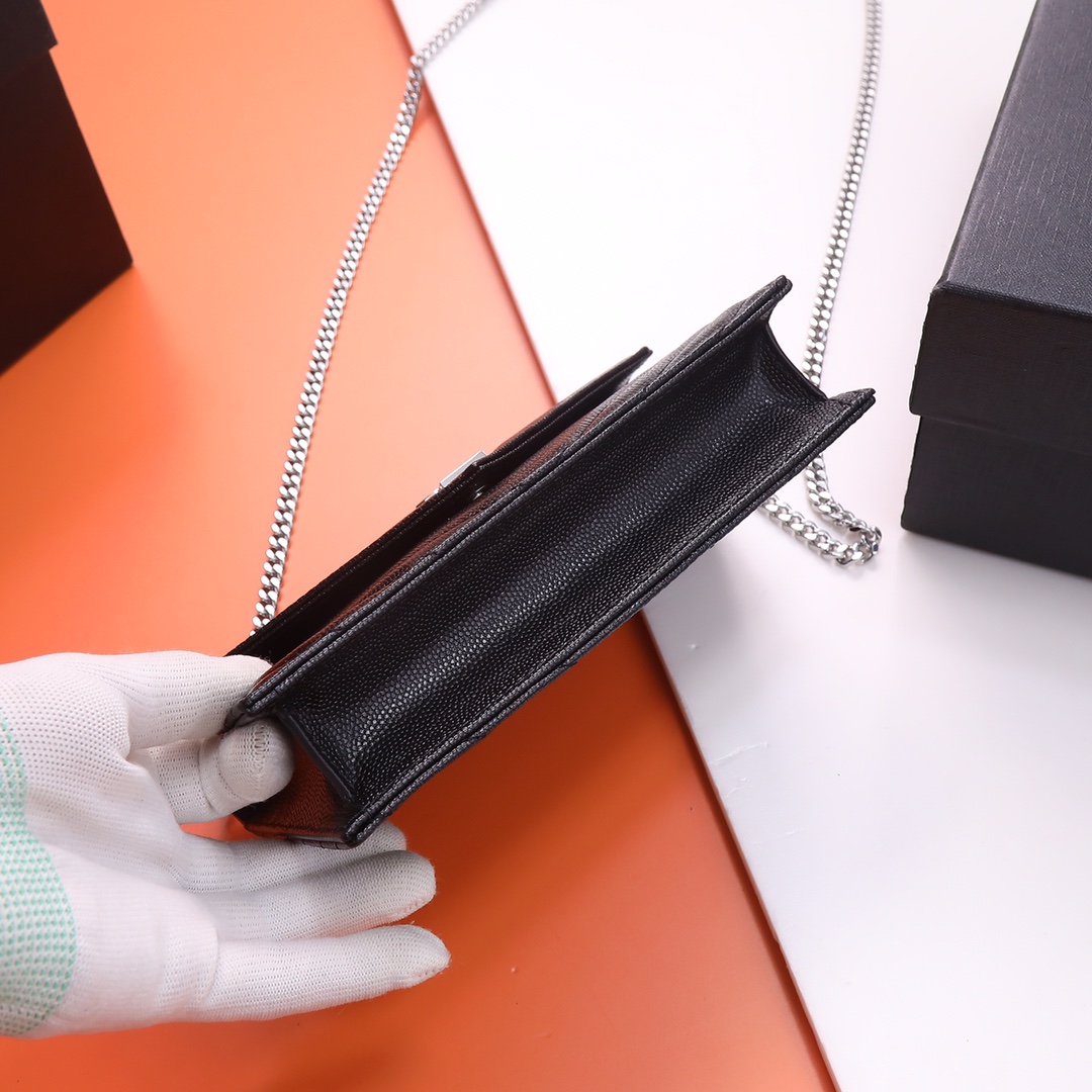 Handbags SAINT LAURENT 393953 size 19x11.5x4 cm - vstockx