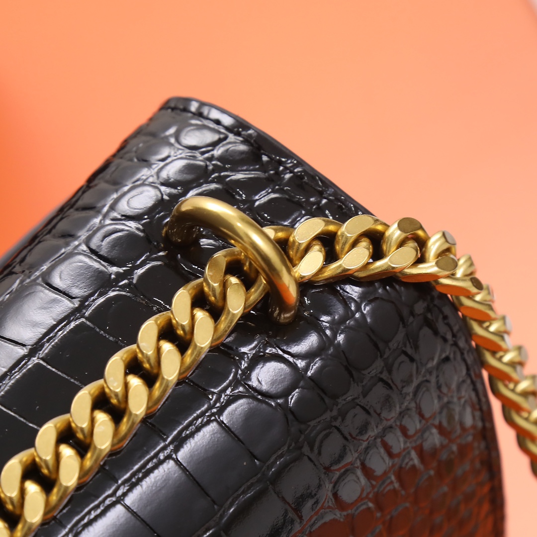 Handbags SAINT LAURENT 422906 size 22x8x16 CM - vstockx