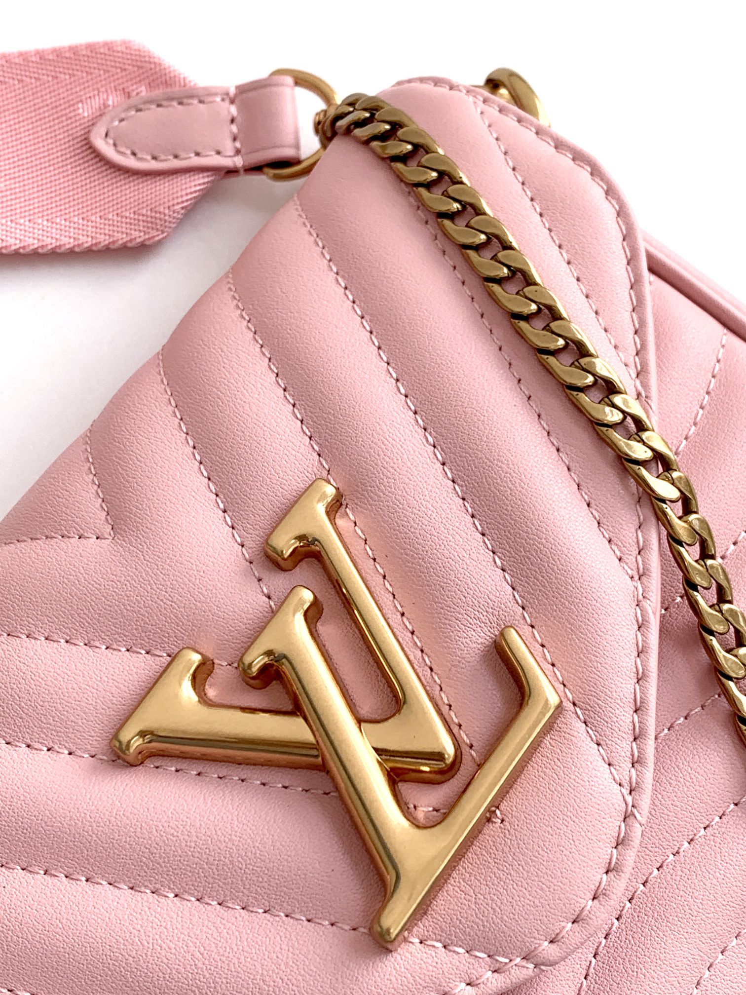 Handbag Louis Vuitton M56468 size 19/14/5 cm - vstockx