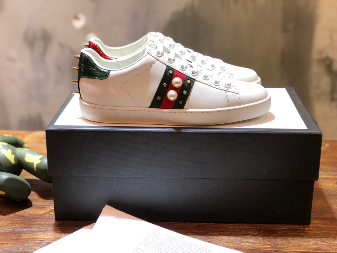 Gucci Ace Studded Pearl (W) - vstockx