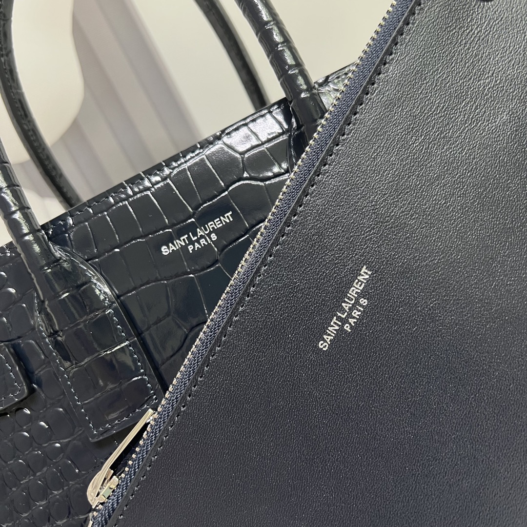 Handbags SAINT LAURENT 421863 size 26*20.5*12.5 cm - vstockx