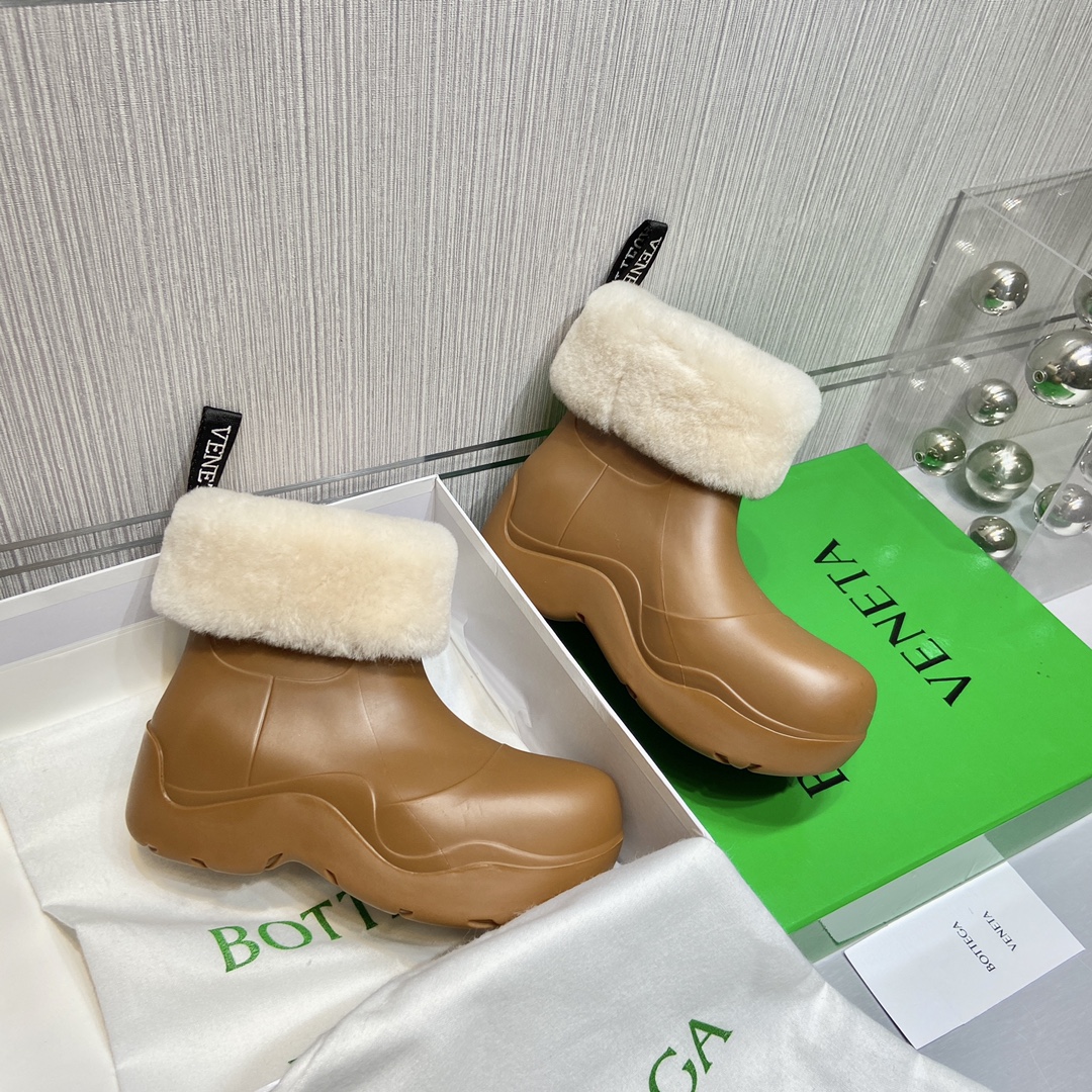 Bottega Veneta Boots 9 - vstockx