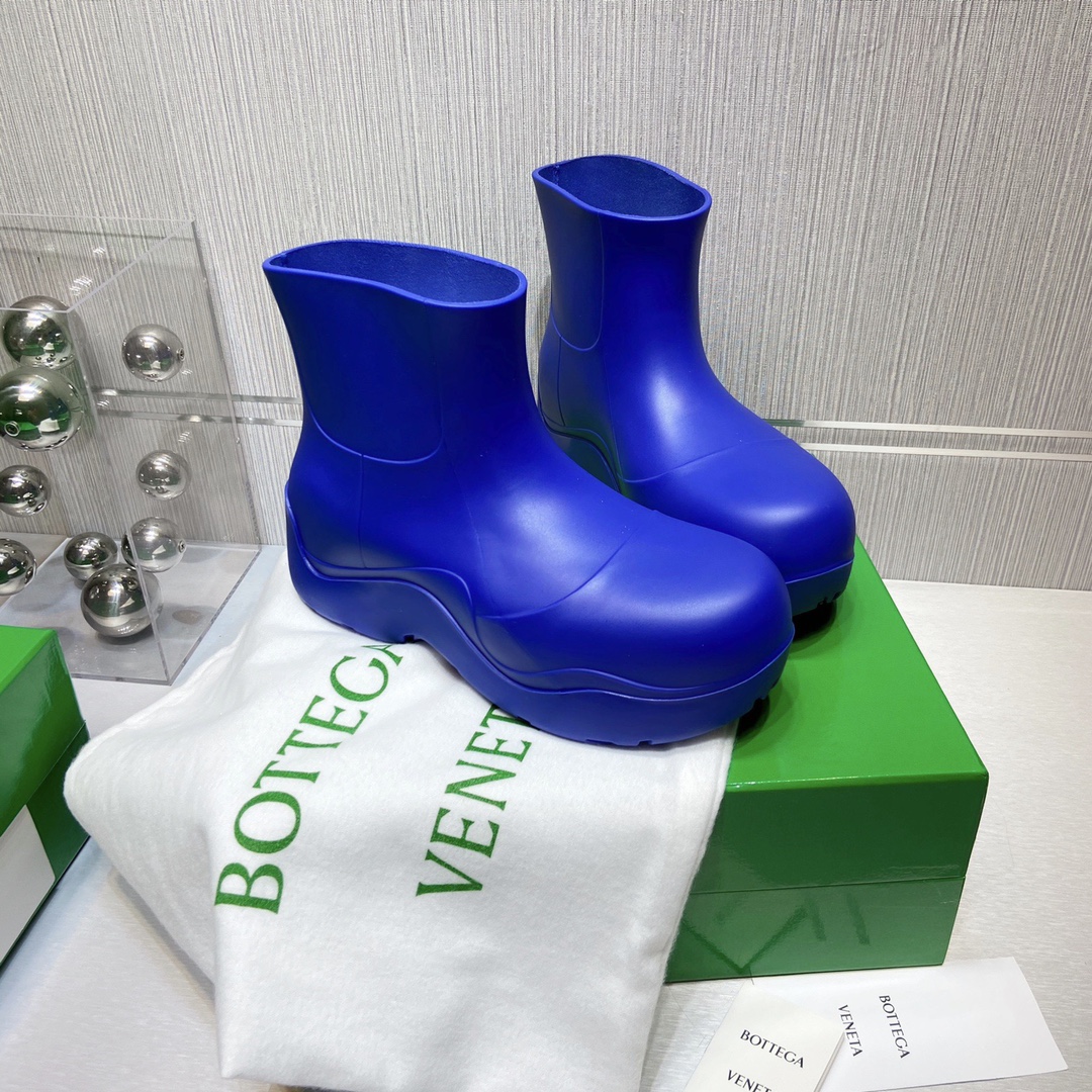 Bottega Veneta Boots 23 - vstockx