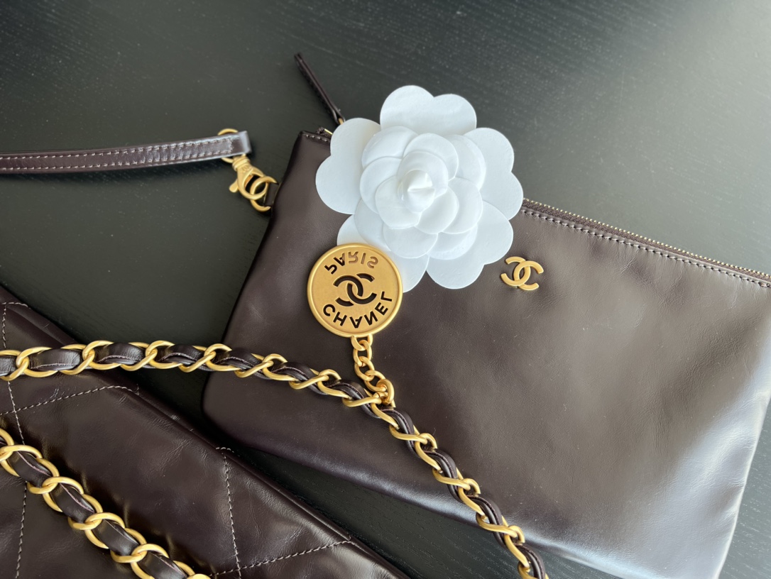 Handbag Chanel size 35cmx37cmx7 cm - vstockx