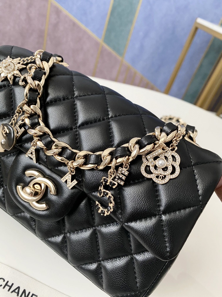 Handbag Chanel AS2326 size 20 cm - vstockx