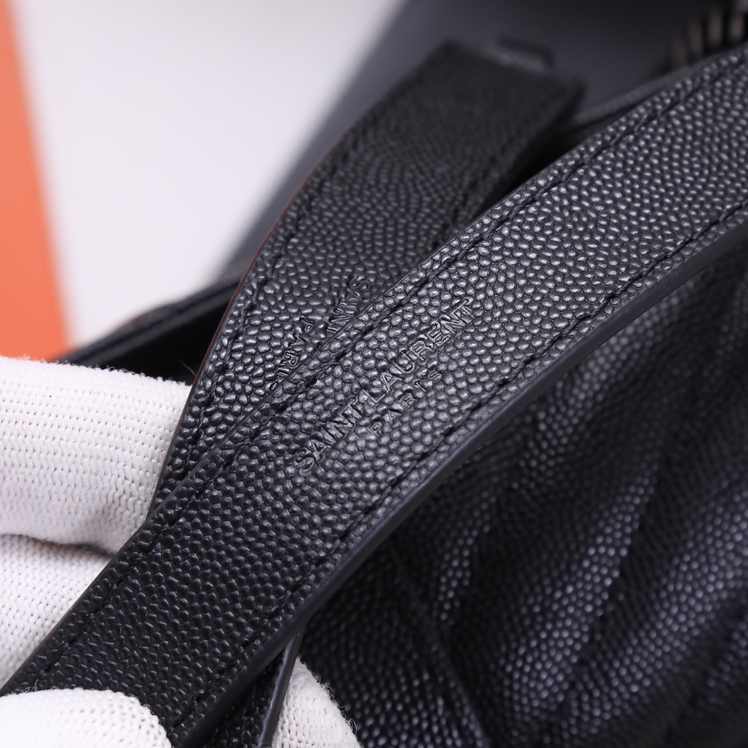 Handbags SAINT LAURENT 487206 size 24x17.5x6 cm - vstockx