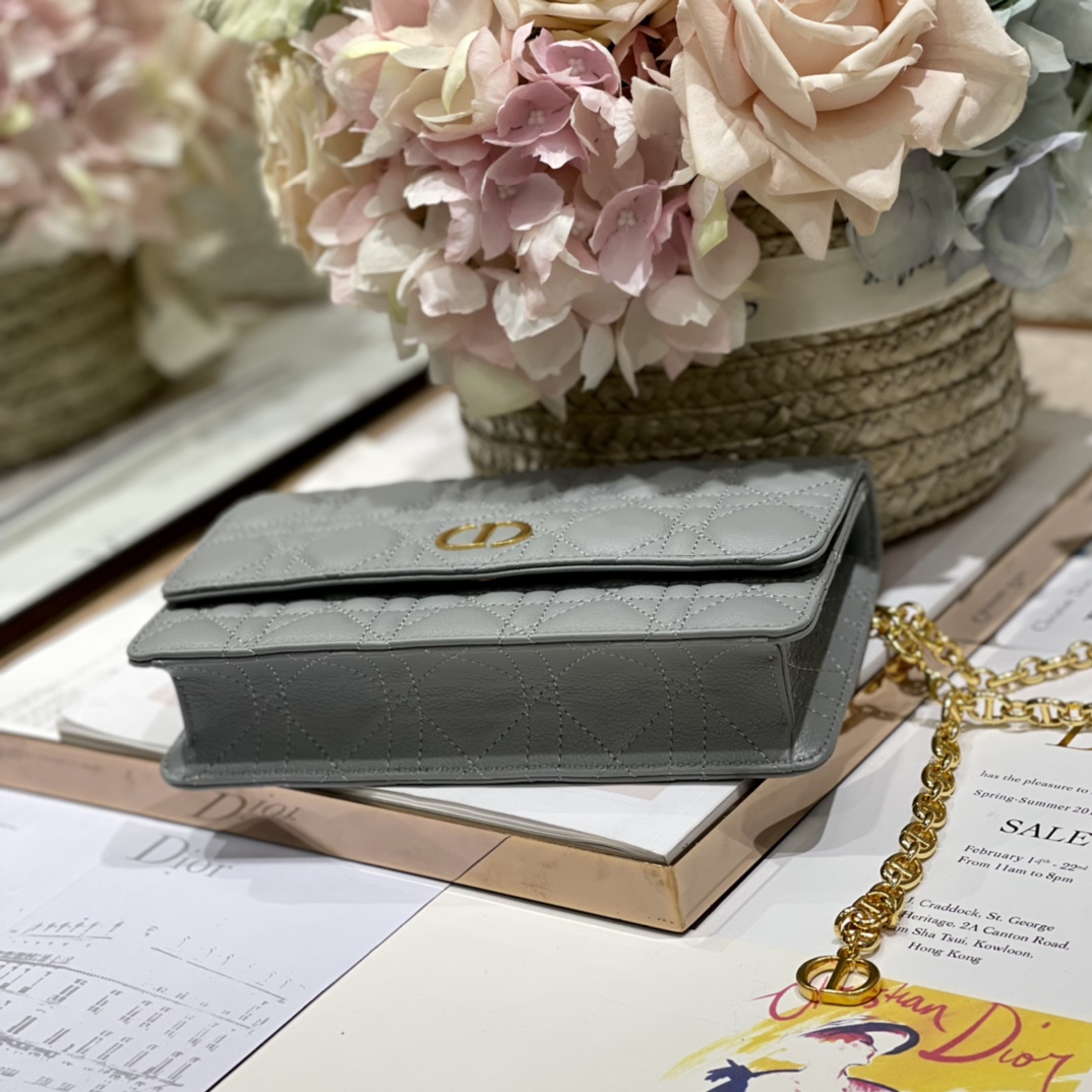 Handbag Dior 5091 size 20 x 11.5 x 3.5 cm - vstockx