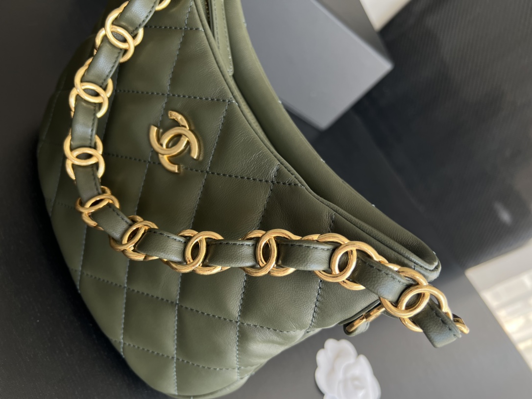 Handbag Chanel size 17.5cm24cm6 cm - vstockx