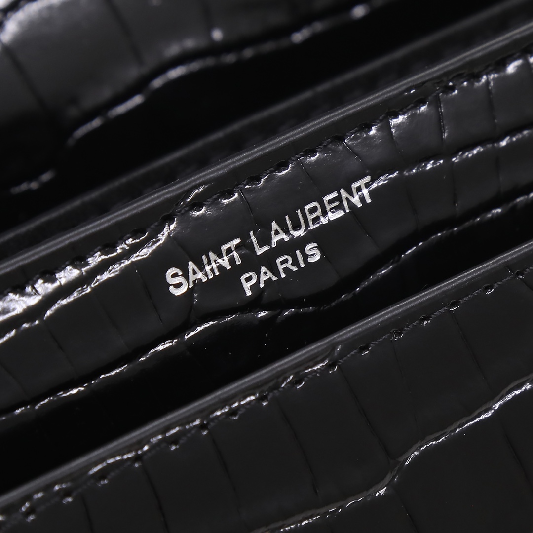 Handbags SAINT LAURENT 442906 size 22x8x16 cm - vstockx