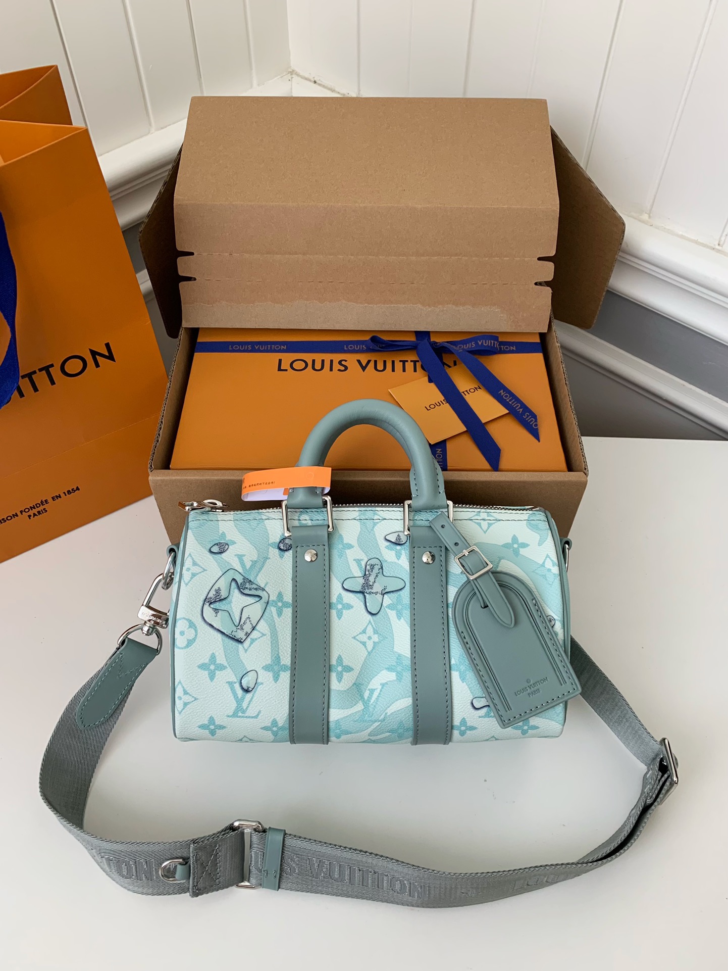 Handbags Louis Vuitton M22527 size:25*15*11 cm - vstockx