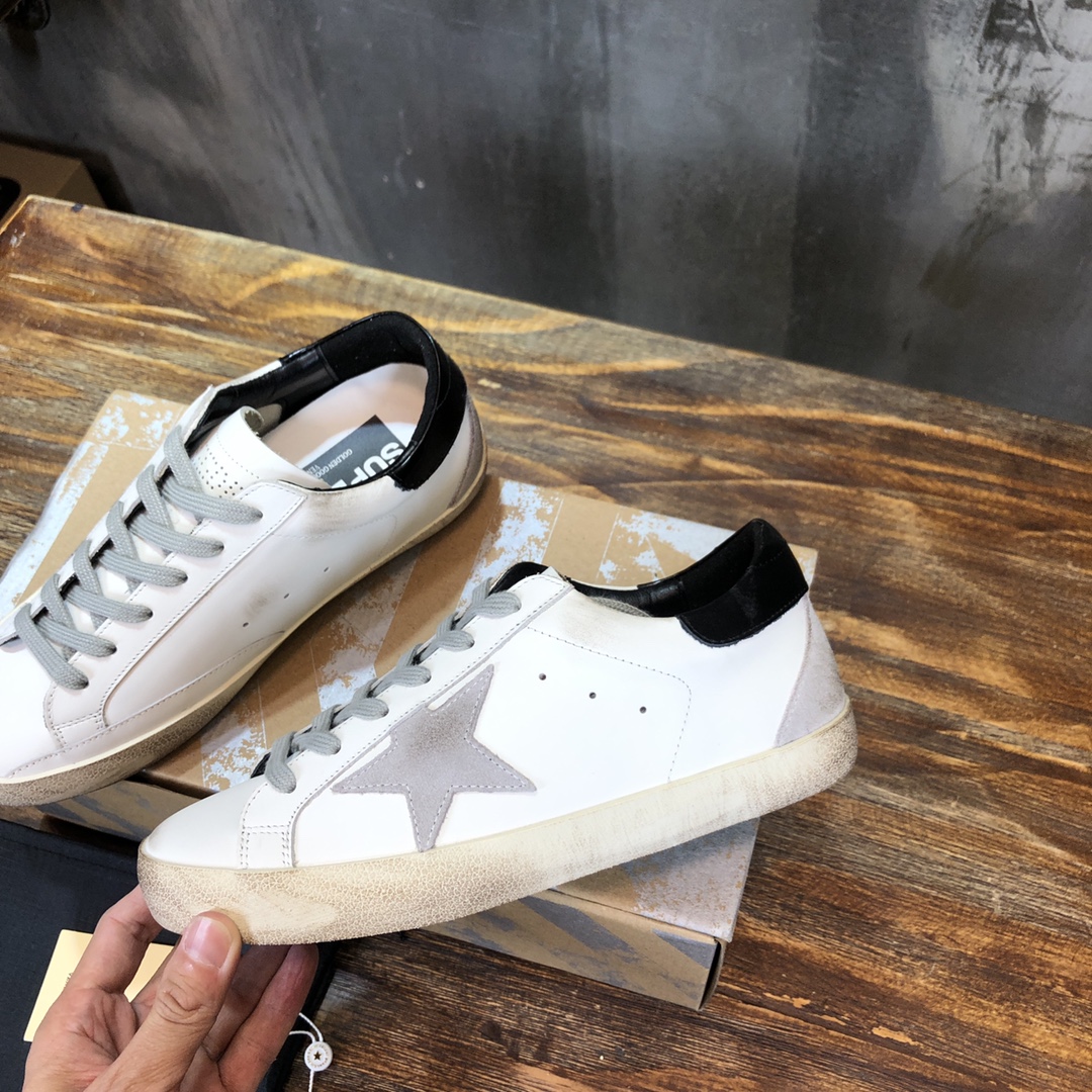 Golden Goose Superstar distressed-finish sneakers 3 - vstockx