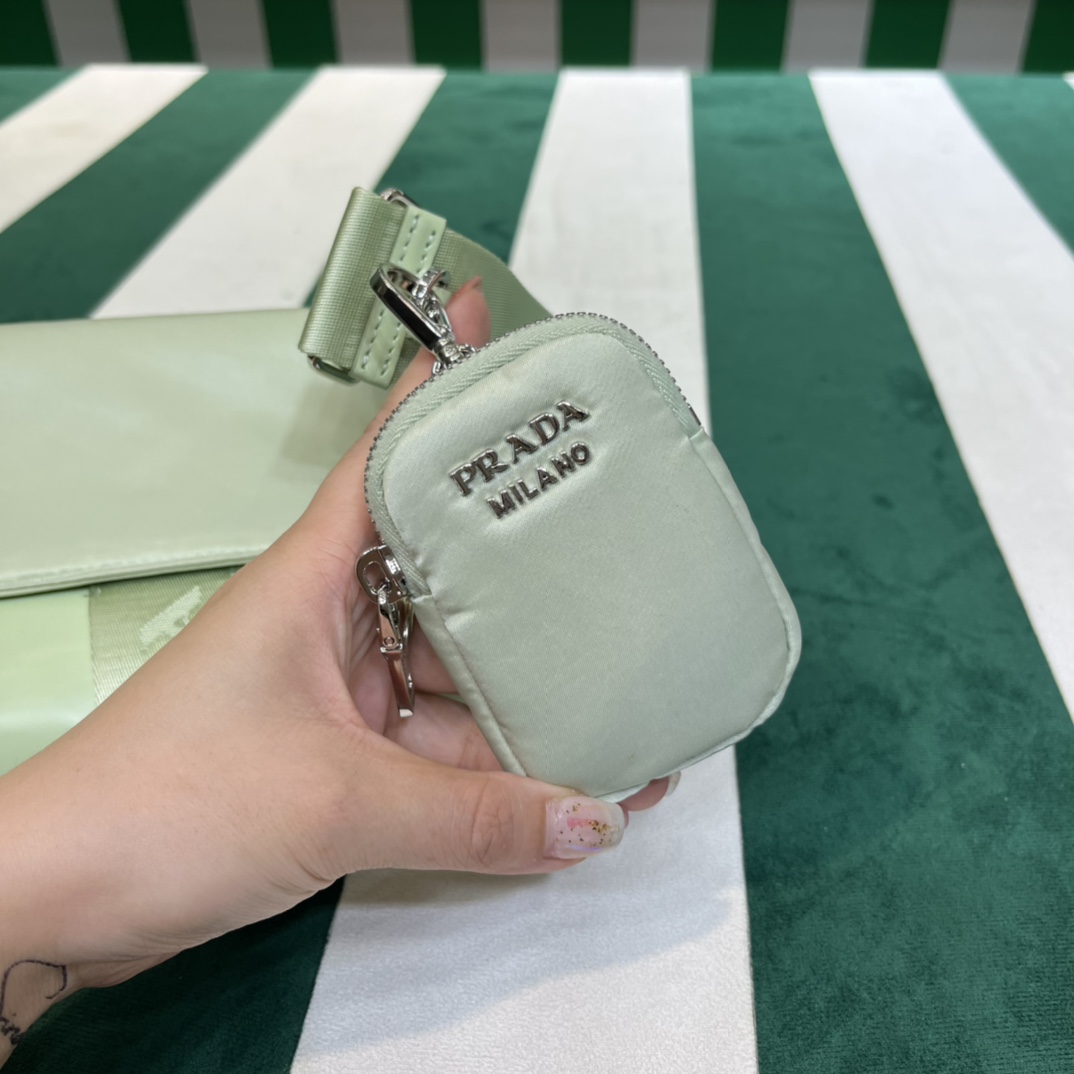 Handbags Prada 1BD295 size:22*7.5*14 cm - vstockx