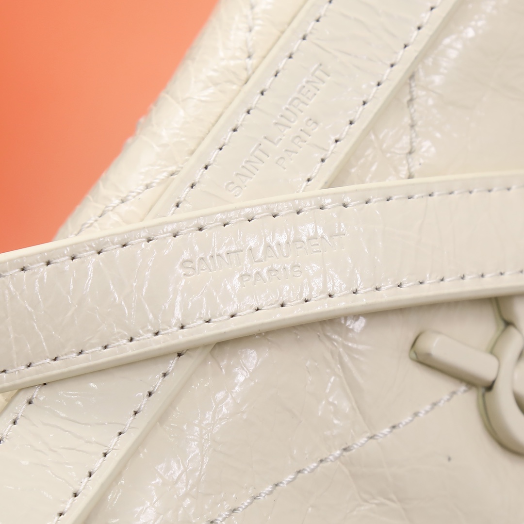 Handbags SAINT LAURENT 533037 size 22x16.5x12 cm - vstockx