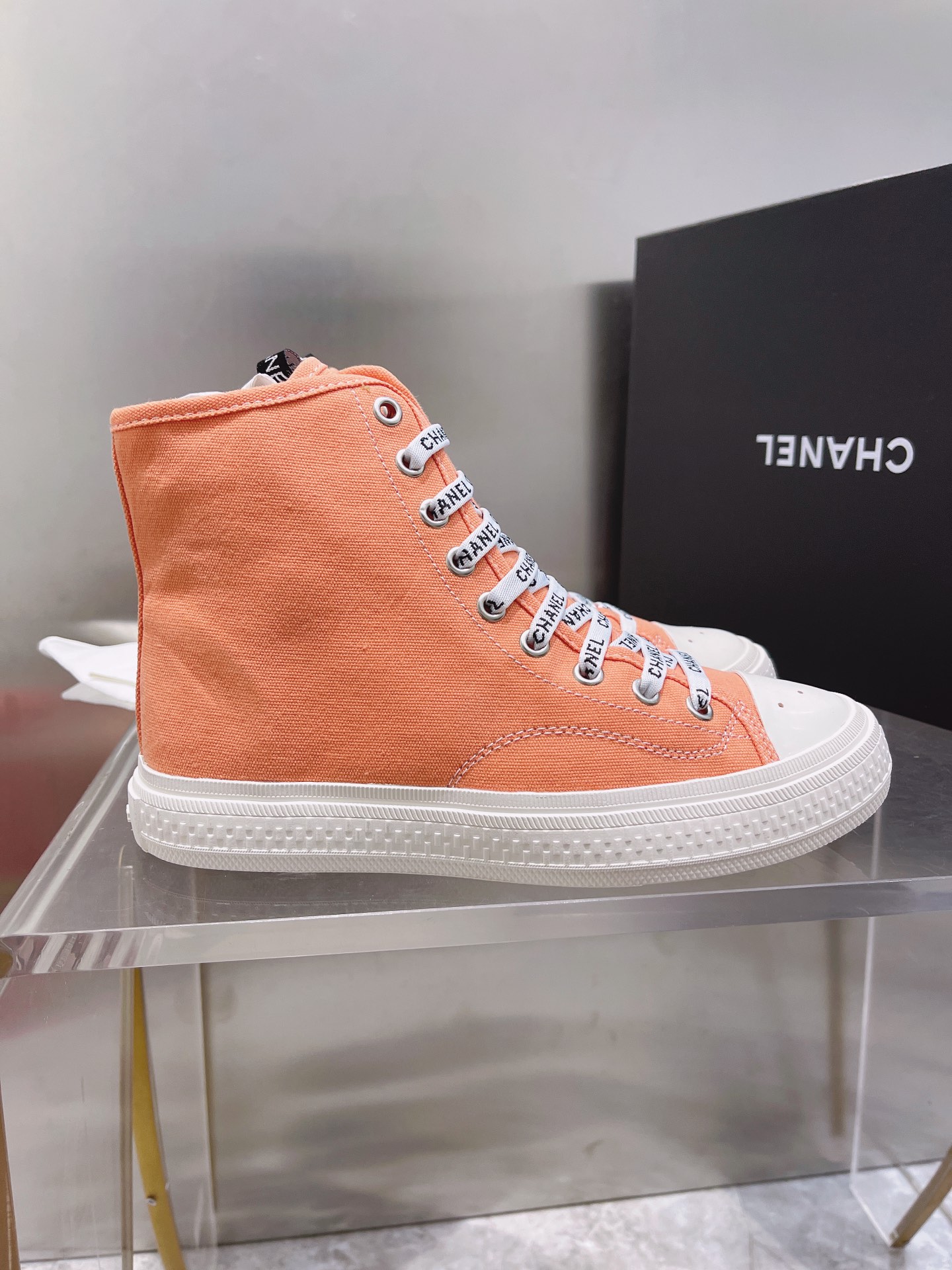 Chanel Flat canvas Sneaker 7 - vstockx