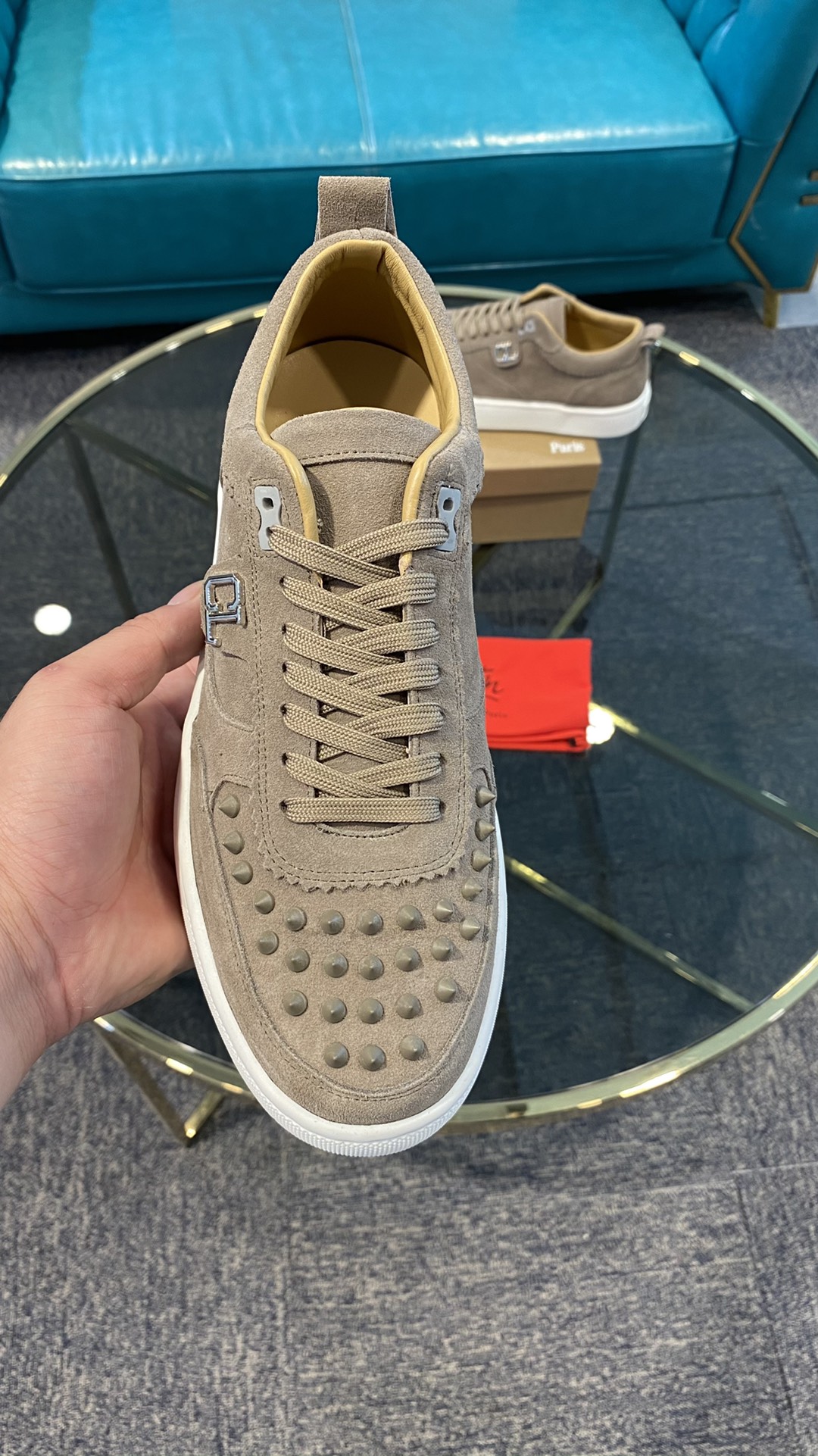 Christian Louboutin Happyrui Spikes Flat Sneakers 5 - vstockx
