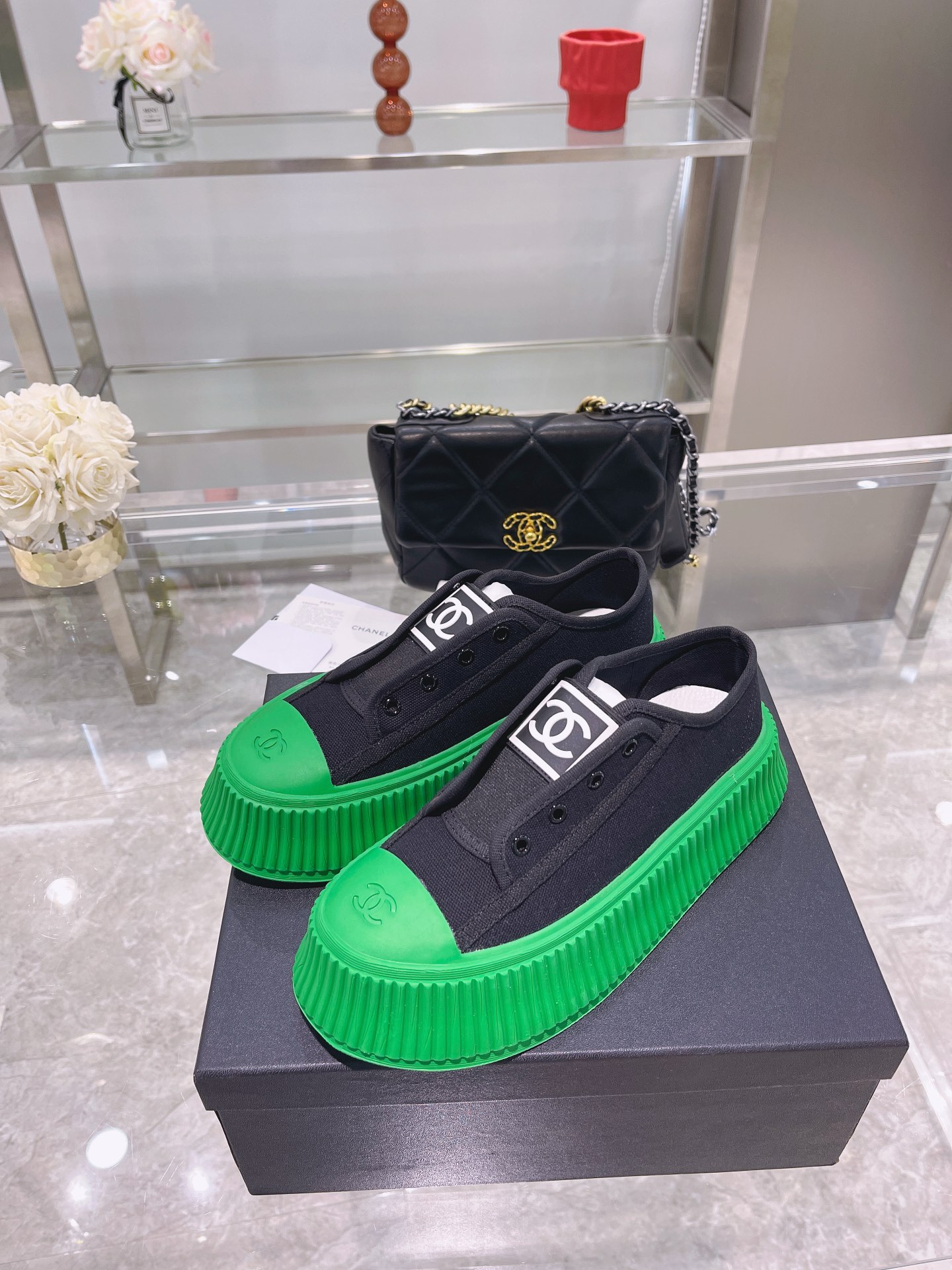 Chanel Platform Sneaker 14 - vstockx